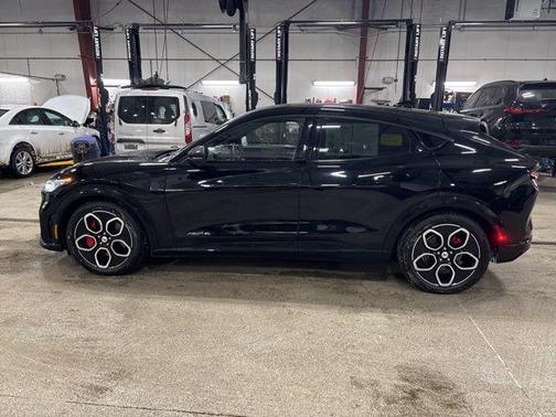 2022 Ford Mustang Mach-E GT