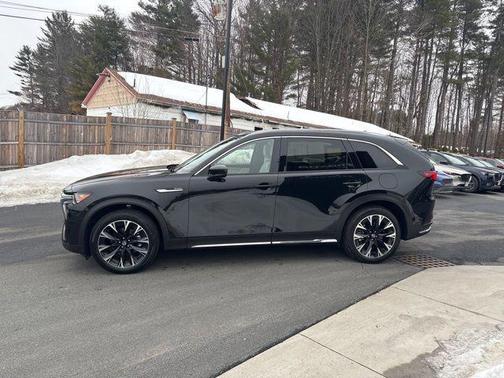 2024 Mazda CX-90 PHEV Premium Plus