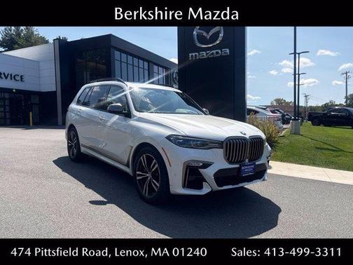 Mineral White Metallic 2022 BMW X7 M50i