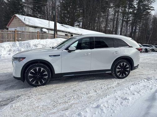 2024 Mazda CX-90 PHEV Premium Plus