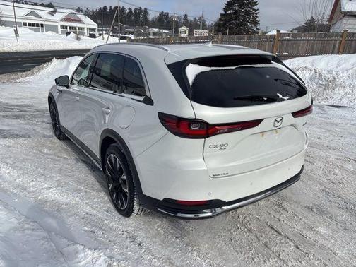 2024 Mazda CX-90 PHEV Premium Plus