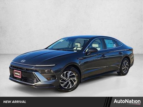 2026 Hyundai SONATA Hybrid Base