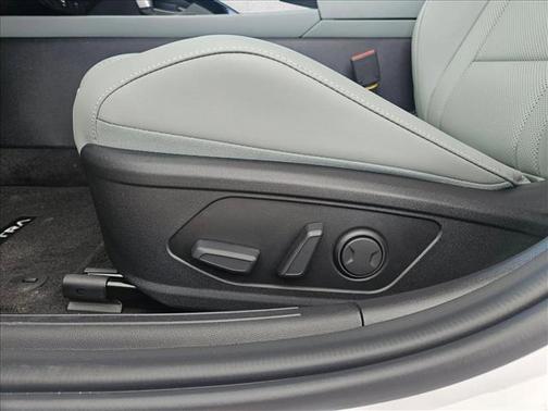 2025 Hyundai ELANTRA HEV Limited