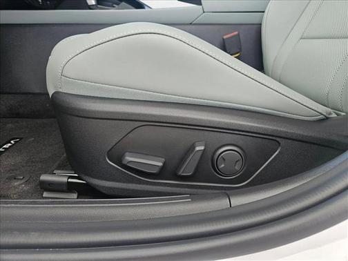 2025 Hyundai ELANTRA HEV Limited