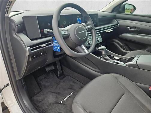 Serenity White Pearl 2026 Hyundai TUCSON SE