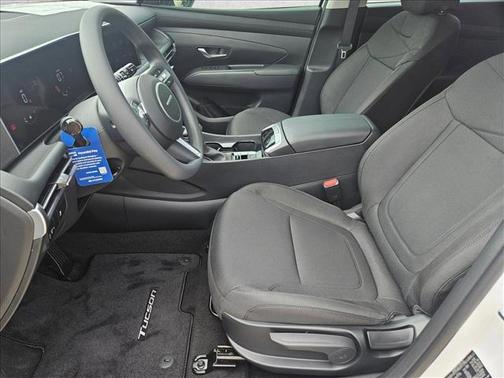 Serenity White Pearl 2026 Hyundai TUCSON SE