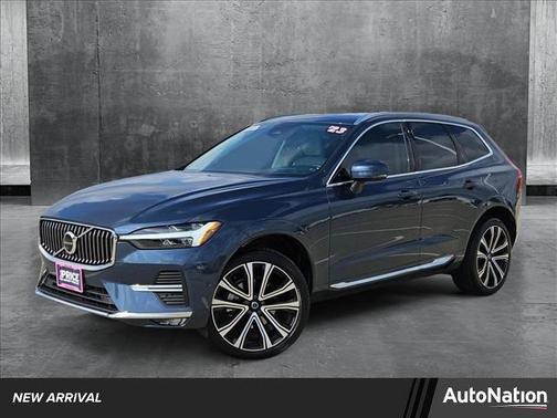 2023 Volvo XC60 B5 Ultimate Bright Theme