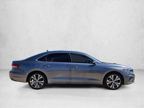 2022 Volkswagen Passat 2.0T SE