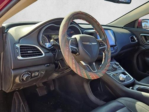 2017 Chrysler 200 Limited