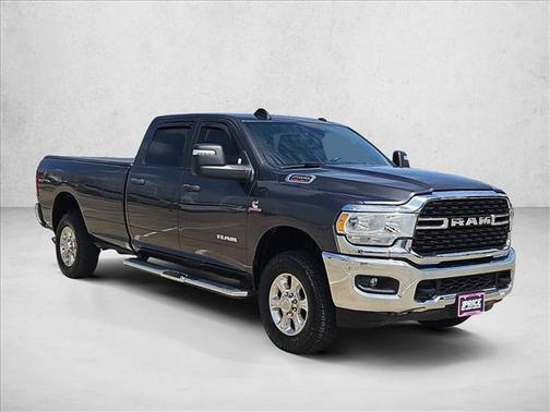 2023 RAM 2500 Big Horn Crew Cab 4x4 8' Box