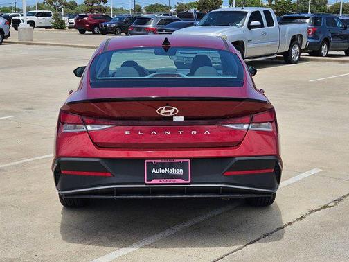2025 Hyundai ELANTRA Sport