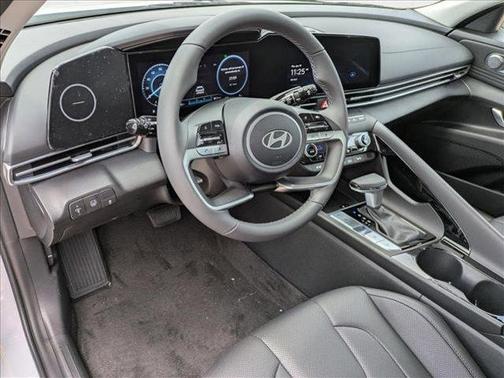 2025 Hyundai ELANTRA HEV Limited