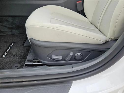 2026 Hyundai SONATA SEL