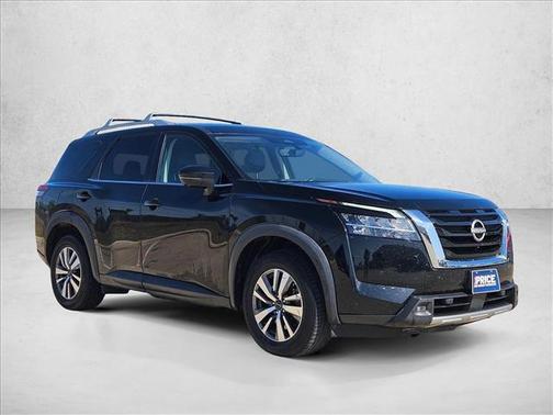 Super Black 2023 Nissan Pathfinder SL 4WD