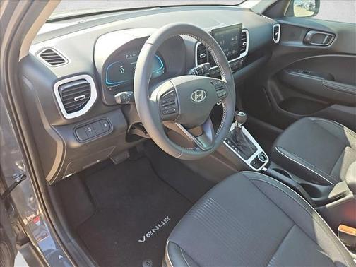 Ecotronic Gray w/Black Roof 2026 Hyundai VENUE SEL w/Two-Tone Roof