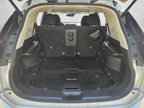 Brilliant Silver Metallic 2020 Nissan Rogue SV