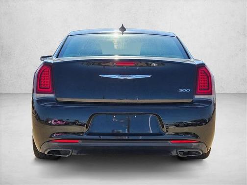 2020 Chrysler 300 Touring