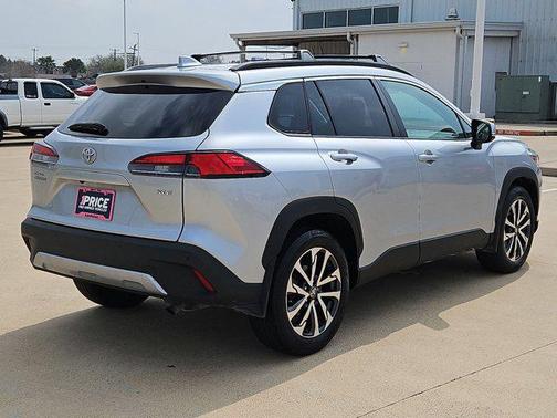 2023 Toyota Corolla Cross XLE
