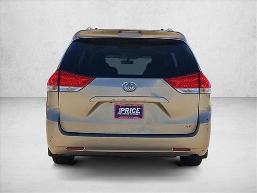 2011 Toyota Sienna LE