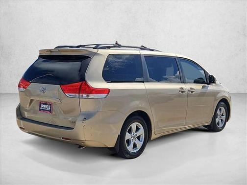 2011 Toyota Sienna LE