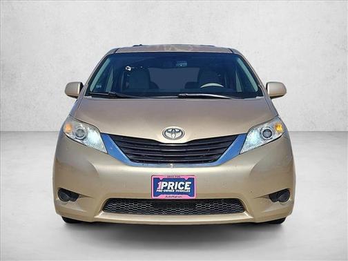 2011 Toyota Sienna LE