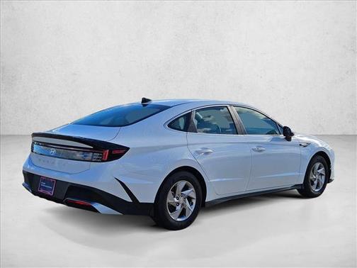 2025 Hyundai SONATA SE