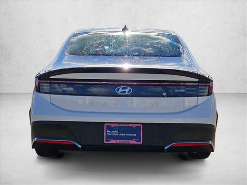 2025 Hyundai SONATA SE