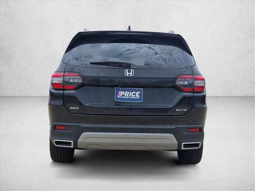 Crystal Black Pearl 2023 Honda Pilot AWD Elite