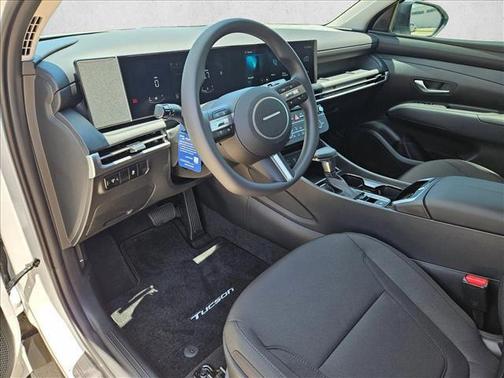 Serenity White Pearl 2026 Hyundai TUCSON SE