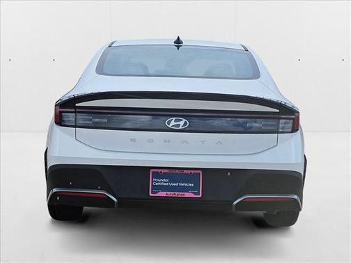 2025 Hyundai SONATA SE
