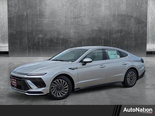 2025 Hyundai SONATA Hybrid SE