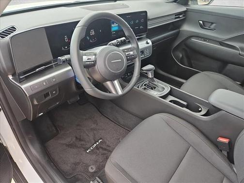 Atlas White 2026 Hyundai KONA SEL Sport