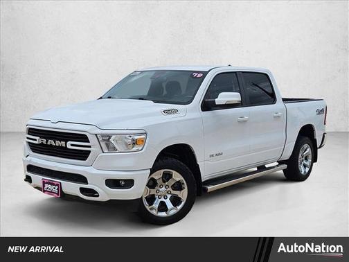 Bright White Clearcoat 2019 RAM 1500 Big Horn