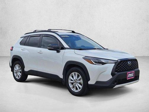 Wind Chill Pearl 2025 Toyota Corolla Cross LE