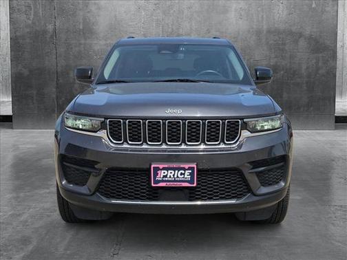 2022 Jeep Grand Cherokee Laredo
