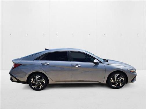 2025 Hyundai ELANTRA HEV Limited