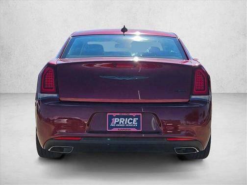 2022 Chrysler 300 Touring