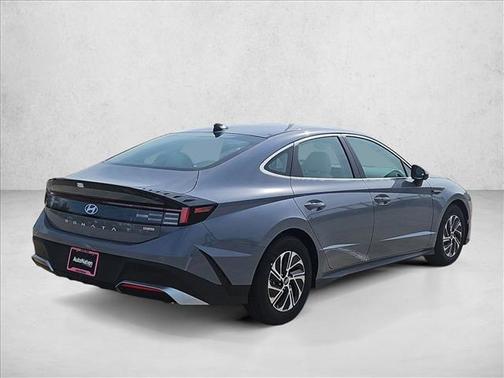 2026 Hyundai SONATA Hybrid Base