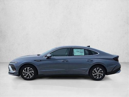 2026 Hyundai SONATA Hybrid Base