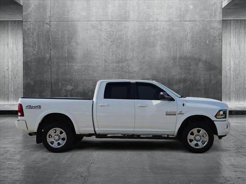 2018 RAM 2500 Laramie Crew Cab 4x4 6'4' Box