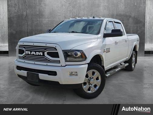 2018 RAM 2500 Laramie Crew Cab 4x4 6'4' Box