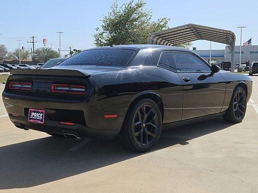2020 Dodge Challenger SXT