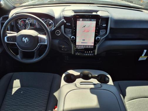 2026 RAM 2500 Tradesman Crew Cab 4x4 6'4' Box