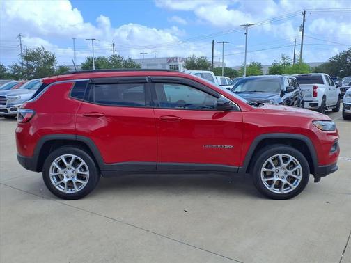 Redline Pearlcoat 2023 Jeep Compass Latitude Lux
