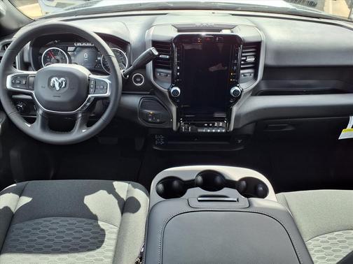 2026 RAM 2500 Black Express Crew Cab 4x4 6'4' Box