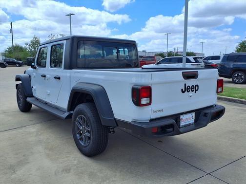 Bright White Clearcoat 2026 Jeep Gladiator Sport