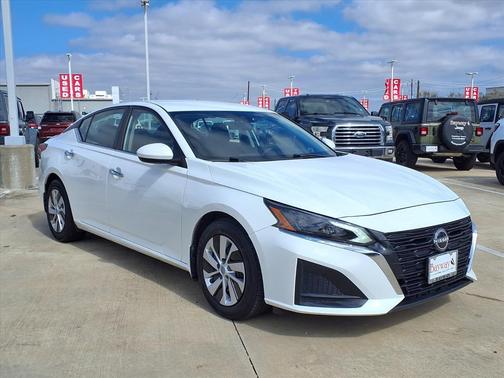 2023 Nissan Altima S FWD