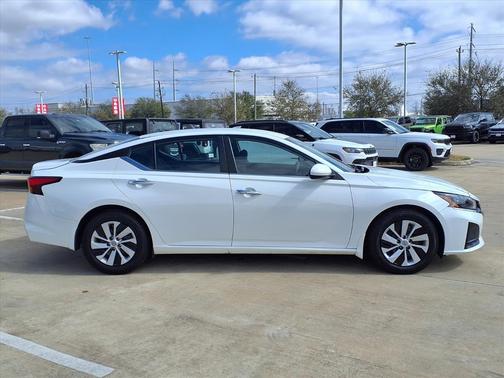 2023 Nissan Altima S FWD