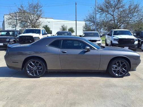 2021 Dodge Challenger SXT