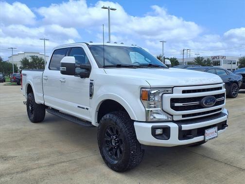 White Metallic 2022 Ford F-250 Lariat